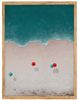Sombrillas Rojas: playa vista desde arriba con mar verde y sombrillas rojas y turquesa, cuadro con marco madera (IAB-039)