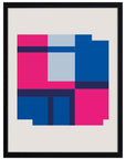 Vitral: bloques fucsia, celeste y azul separados por líneas azul marino en rejilla, cuadro con marco negro (JG-131)