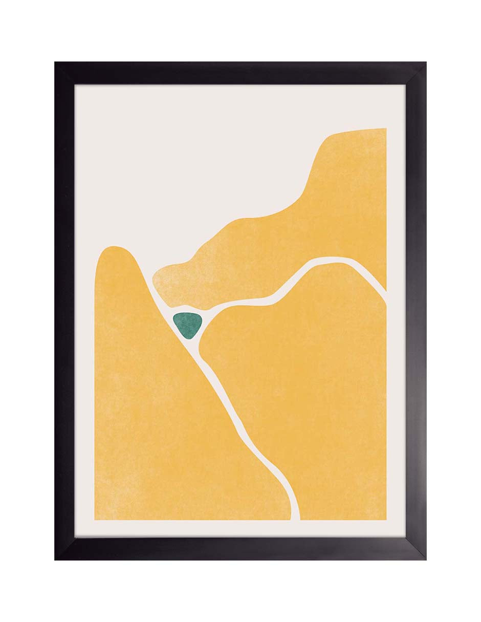 Sembradío: parcelas amarillas con caminos crema y una piedra verde sobre fondo beige, cuadro con marco negro (FO-014)